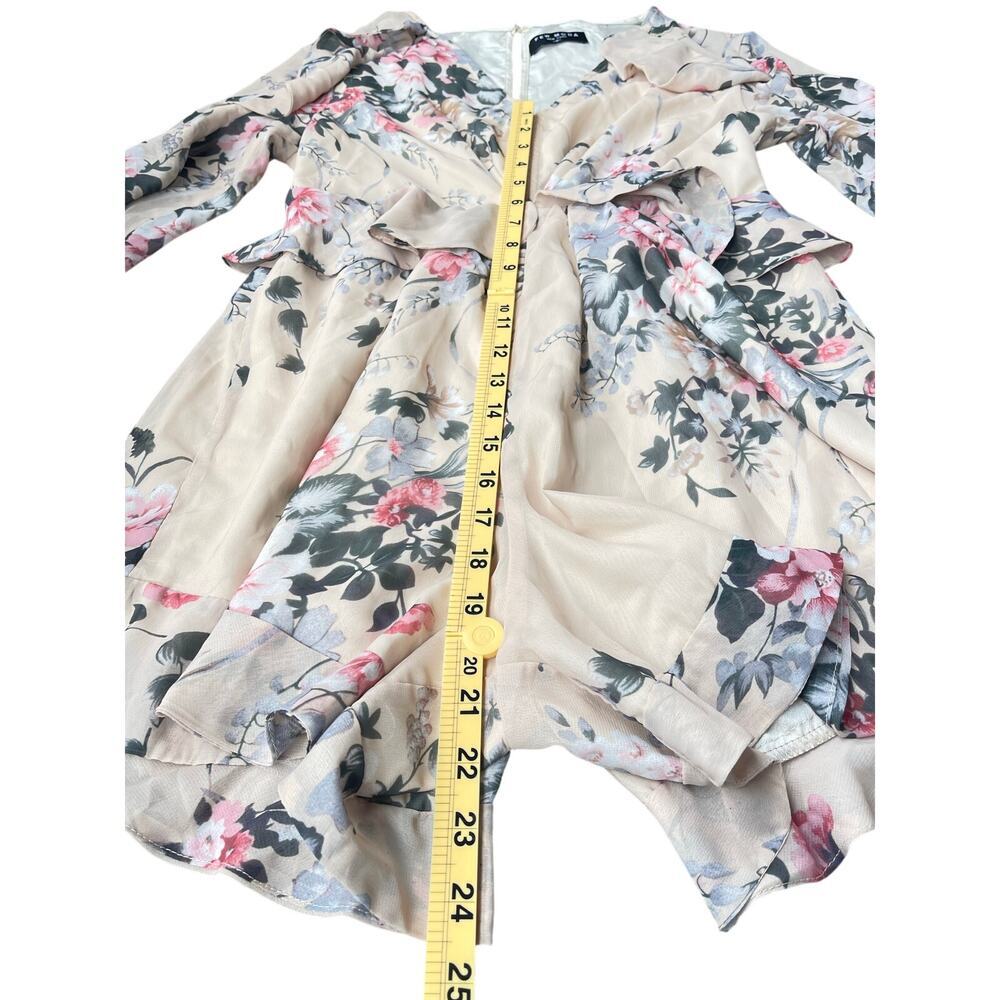 Few Moda Floral Ruffle Long Sleeve Romper - Size Medium - Picture 9 of 14